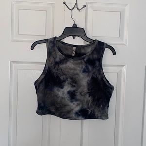 Cropped tie dye workout tank
